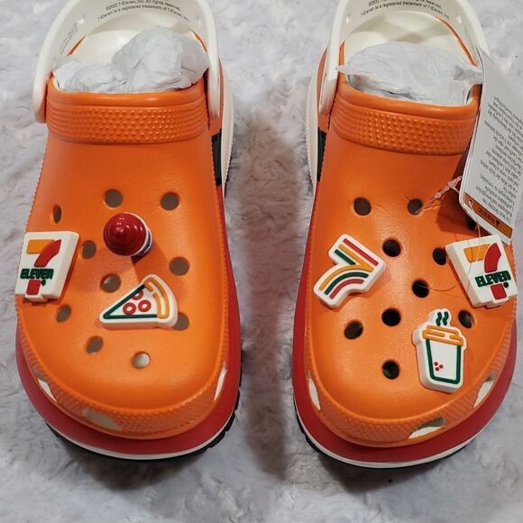 Mega Crush 7 Eleven x Crocs orange and green Mens 6, Womens 8 - Picture 1 of 14